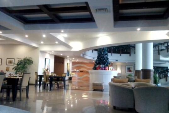 The Pinnacle Hotel and Suites Acoustic Night