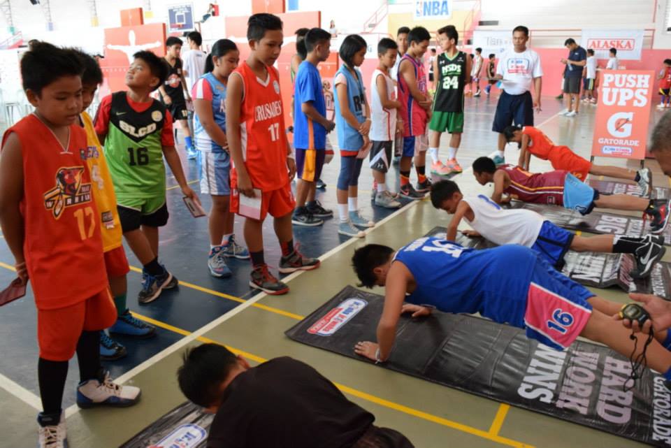 Davao RSC participants wait for their turn in the Push-Up Vitals Test station.