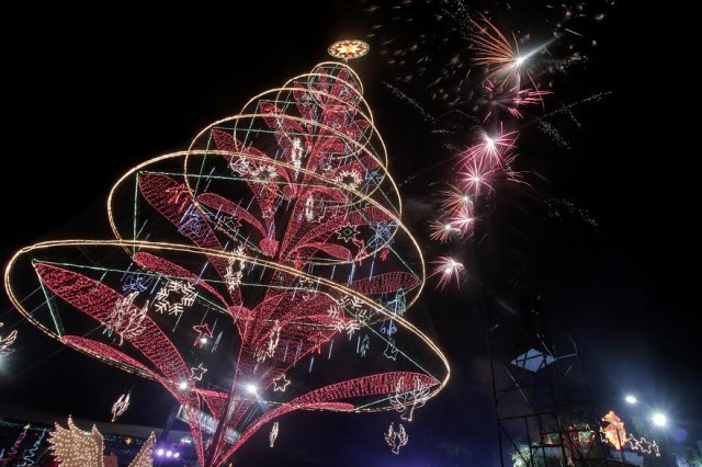 Tagum’s Giant Holiday Tree Carries Message Of Love