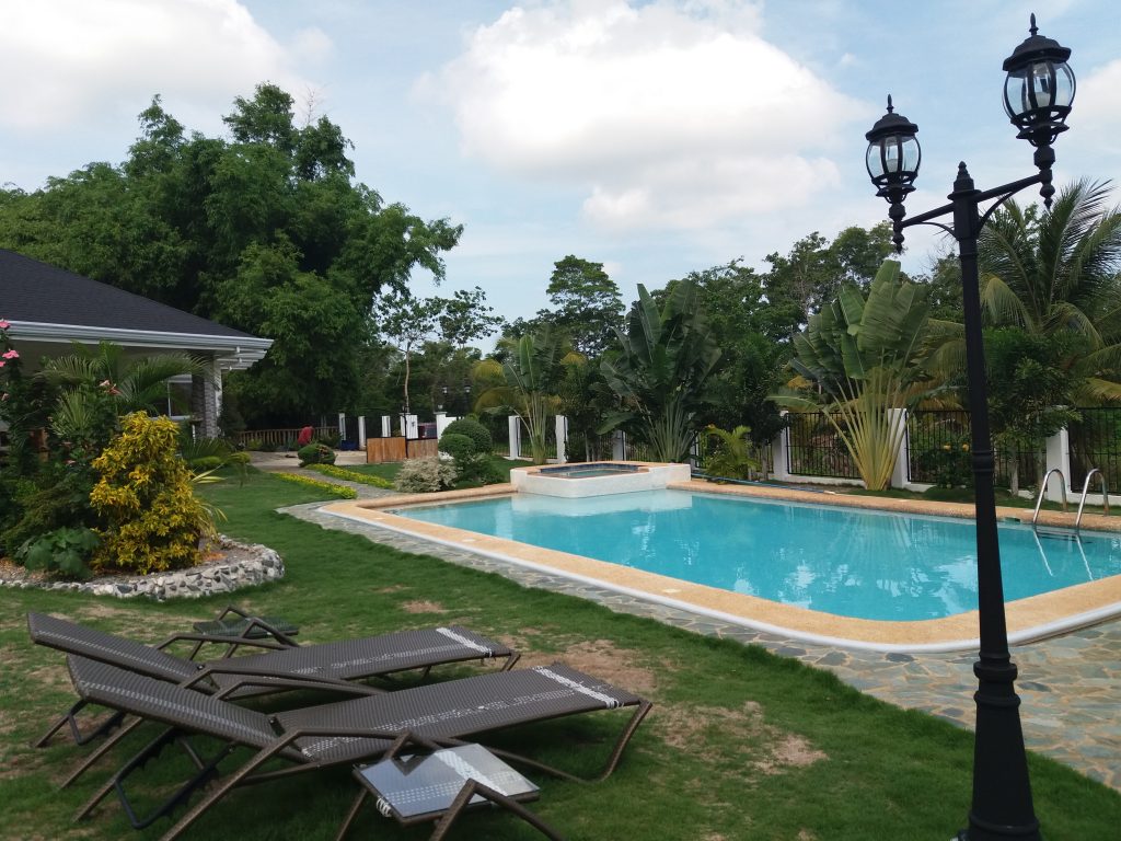 Their full-sized pool and the Jacuzzi is just perfect!